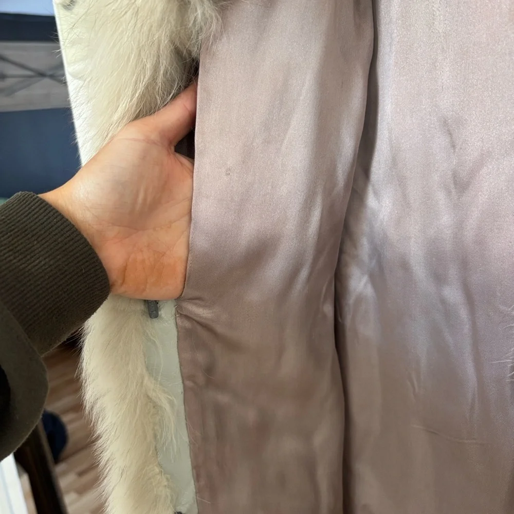 Elegant Cream Fur And Leather DASCO Coat - Picture 6 of 9